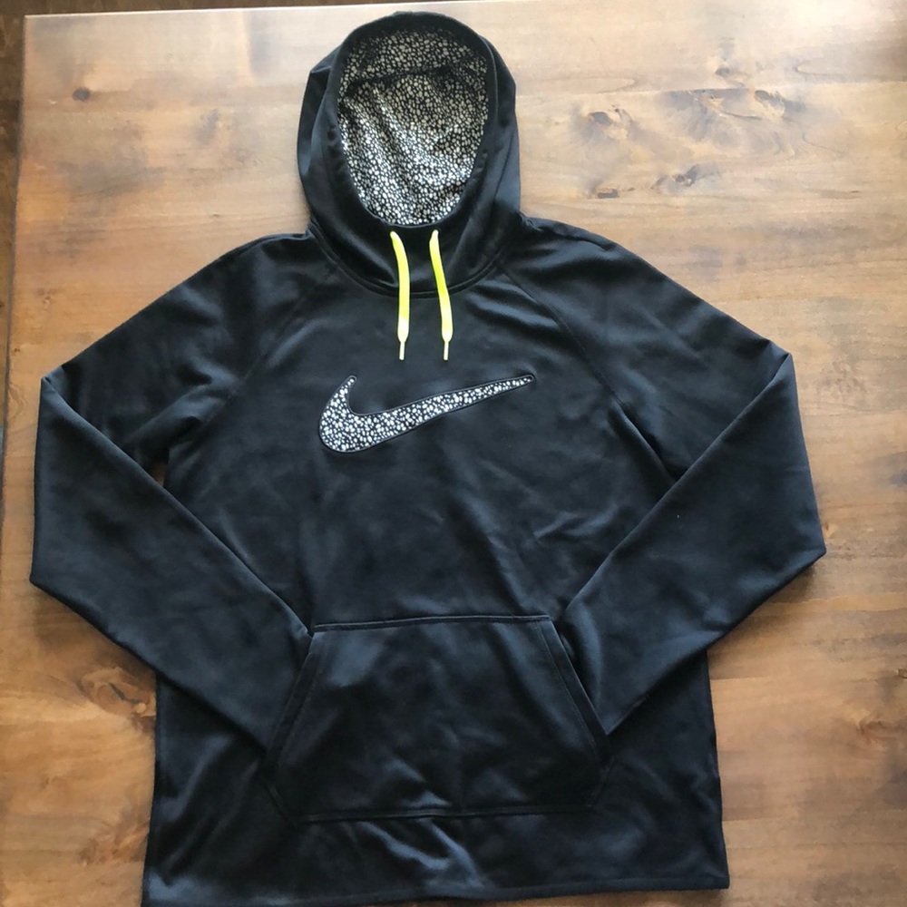THERMA-FIT NIKE HOODIE